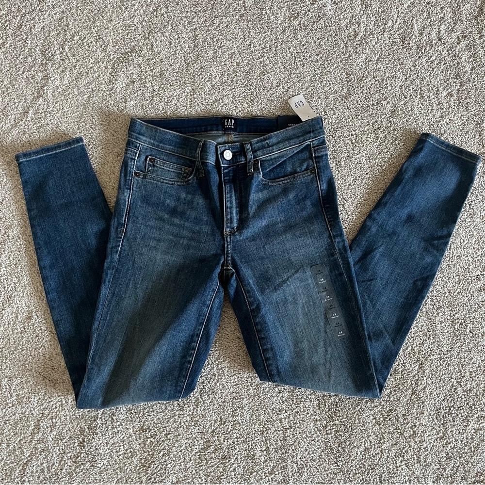 NWT Gap True Skinny Jeans Women’s Size 28